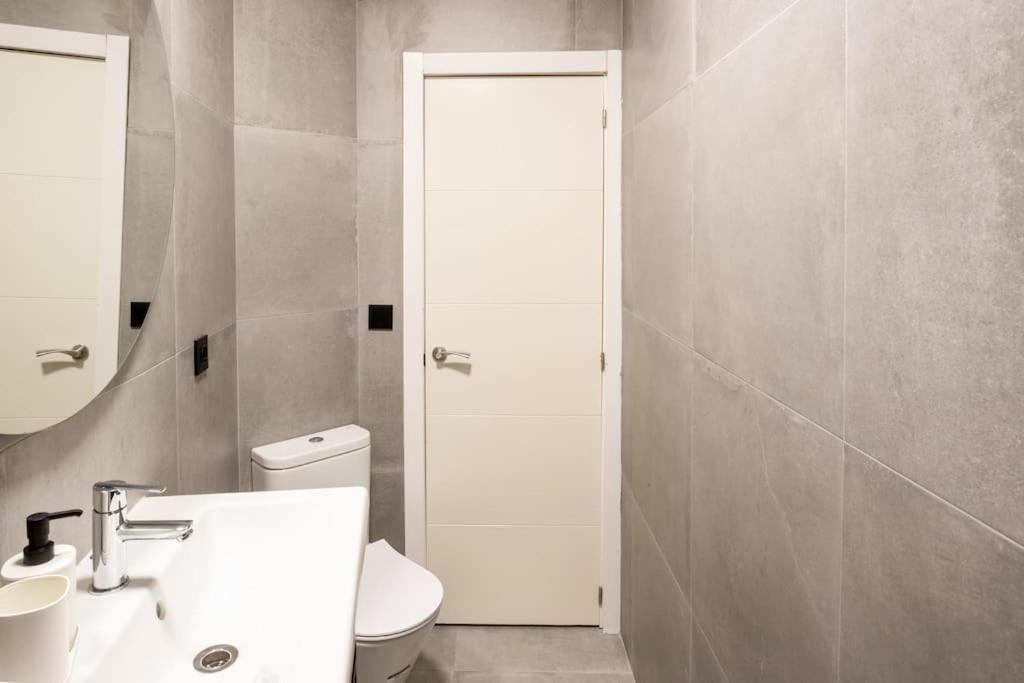 Mia Suite. Center Of Sewilla Zewnętrze zdjęcie